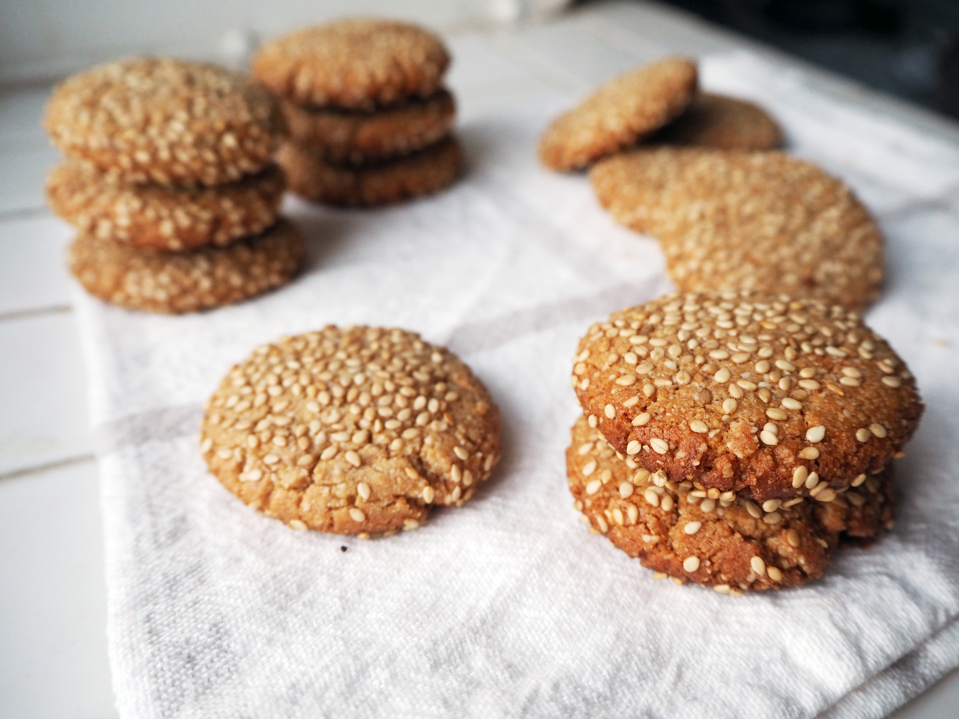 Gluten Free Thursday: Tahini Cookies with Honey and Sesame Seeds | My Dear Kitchen in Helsinki